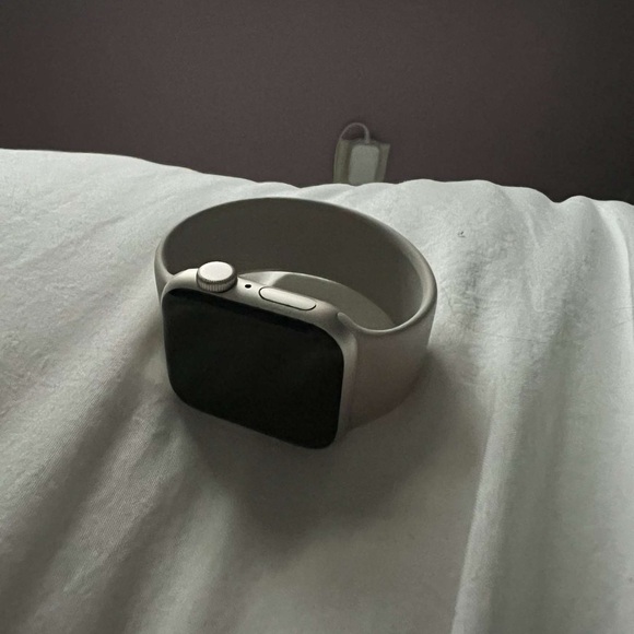 apple watch SE - Picture 2 of 6